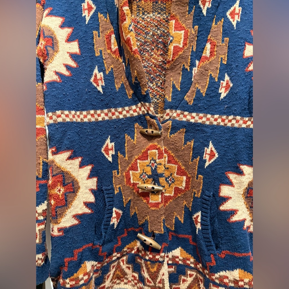 Faherty yellow tail cardigan. Used good/fair condition. Women’s small. - Picture 4 of 8
